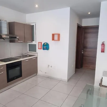 Metrostays Paceville St Julian Appartamento *